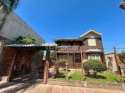 Casa, 3 dormitórios, 162 m², em Centro
