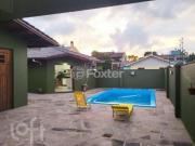 Casa, 3 dormitórios, 249.68 m², em Desvio Rizzo