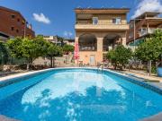 Casa 4 dormitorios 281 m2