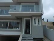 Casa 3 Dormitórios, 3 Suítes, 337 m², à venda por R$...