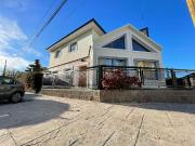 CASA 3 DORMITORIOS BARRIO ROCA