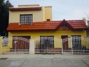 CASA 3 DORMITORIOS CALLE GOB. GALLINA 1072