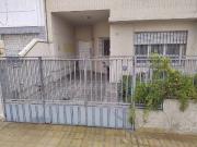 Casa 3 dormitorios, cochera y departamento interno