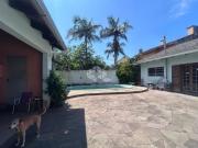 Casa 3 dormitórios, com piscina, 4 vagas de...