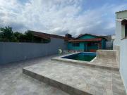 Casa 3 dormitórios com piscina, a venda na praia de Mongaguá