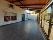 Casa 3 dormitorios con cochera