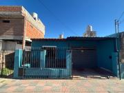 CASA 3 DORMITORIOS CON COCHERA,PATIO, TALLERES SUD