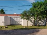 CASA 3 dormitorios con jardín en RECONQUISTA Sta