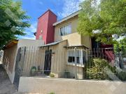 Casa 3 dormitorios + Departamento independiente B°...