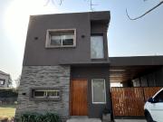 Casa 3 dormitorios en Barrio Privado Los Pasos Fisherton...