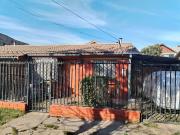 Casa 3 dormitorios en pasaje cerrado Metro Las Parcelas