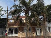 CASA 3 DORMITORIOS EN VENTA CON PATIO Y COCHERA