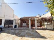 Casa 3 dormitorios en venta en La Plata con pileta Casa 3 dormitorios en venta en La Plata con pileta