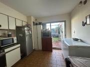 CASA 3 DORMITORIOS EN VENTA LA PLATA COCHERA