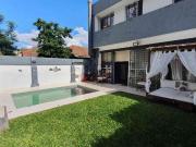 Casa 3 dormitorios en venta. Pileta. Alberdi río