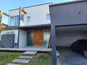 Casa 3 dormitorios, parque, pileta, lote de 700m2 Venta...