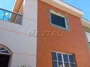 Casa 3 Dormitórios, sala ampla, terraço, edícula e 1...