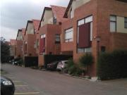 CASA 3 NIVELES CHIA VENTA 1.050 Millones