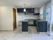 Casa 3 niveles con jardín, 3 recámaras, sala TV, family room