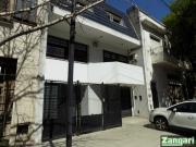 CASA 3 PTAS 2 COCHERAS 4 DORM JARDIN BOEDO