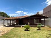 Casa 3 Quartos, 1 Suíte, 5 Vagas de Garagem, Piscina à...