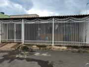 Casa 3 Quartos, 2 banheiros á Venda QNP 34 Ceilândia Sul
