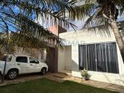 Casa 3 Quartos, 3 Suítes, com Piscina e Área Gourmet à...