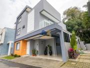 Casa à venda em Condomínio no Cabral | Curitiba