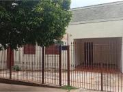 Casa 3 Quartos c/ Garagem em Lins, SP!