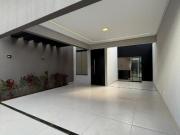 Casa 3 Quartos, sendo 1 suíte localizada no bairro...