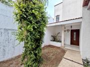 Casa 3 rec?maras, piscina, jard?n, cochera techada