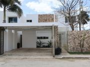 Casa 3 Recámaras en Esquina con Piscina, Temozón Casa 3 Recámaras en Esquina con Piscina, Temozón