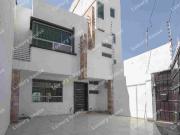 CASA 3 RECAMARAS EN VENTA RECTA A PIE DE CALLE. cuarto...