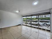 Casa 3 recámaras frente jardín, zona norte