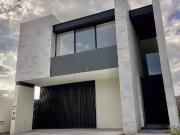 Casa 3 recamaras Lomas del Molino V