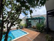 CASA 3Q SENDO 1 SUITE AUTO PADRAO Casa de Rua com 3...