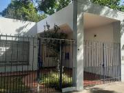 Casa 4 amb con entrada de auto, fondo libre y quincho!