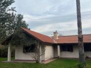 CASA 4 AMB. CON PARQUE Y PILETA EN PARQUE SAKURA...