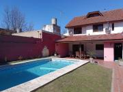 CASA 4 AMB. EN VENTA EN SAN FERNANDO CON PILETA