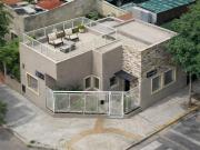 CASA 4 AMB EN VENTA EN V. PUEYRREDON COCHERA ILUM