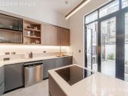 Casa 3 Amb refaccionada de calidad constructiva superior...