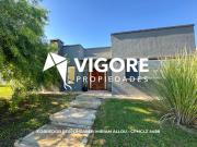 Casa 4 ambientes 190 m² en venta con cochera en Guernica