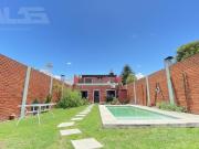 Casa 4 ambientes 3 dormitorios Escritorio Pileta 3 baño...