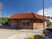 CASA 4 AMBIENTES COCHERA TERRAZA