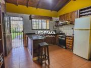 CASA 4 AMBIENTES CON COCHERA EN VENTA APTO CREDITO en...