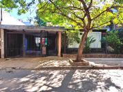 Casa 4 ambientes con cochera en venta en Quilmes