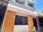 CASA 4 AMBIENTES CON ESCRITORIO PATIO Y TERRAZA CON...