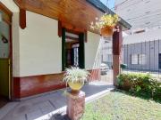 CASA 4 AMBIENTES EN 2 PLANTAS CON JARDÍN