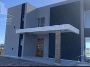 Casa 4 ambientes en 2 plantas vista Laguna en venta...
