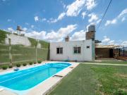 CASA 4 AMBIENTES EN VENTA EN LONGCHAMPS PISCINA